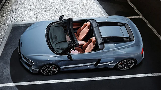 Audi R8 V10 RWD Spyder Slide