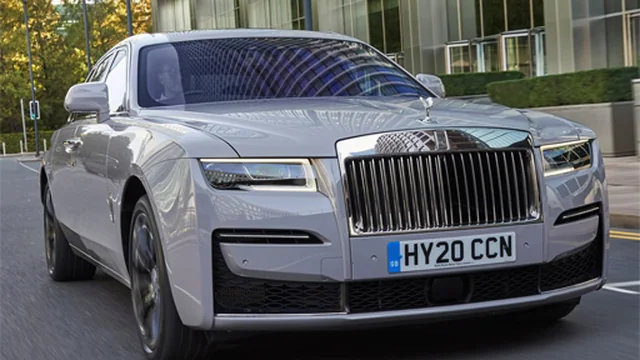 Rolls-Roycs Ghost Slide